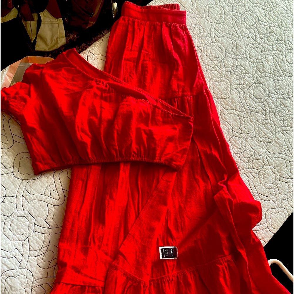 Red 2 piece skirt set